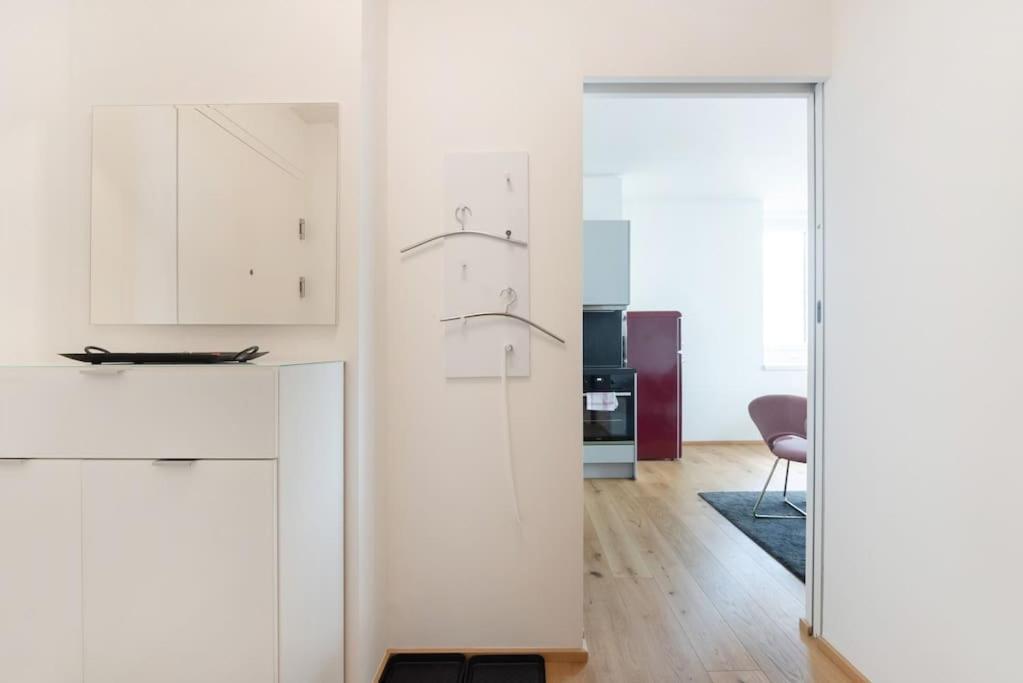 Hoch Hinaus, Neu Und Stilvoll Mit Pool Am Dach Lägenhet Wien Exteriör bild
