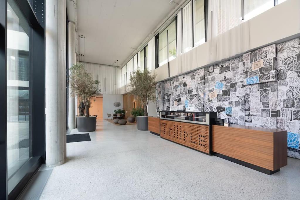 Hoch Hinaus, Neu Und Stilvoll Mit Pool Am Dach Lägenhet Wien Exteriör bild