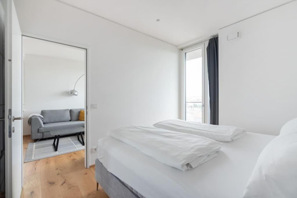 Hoch Hinaus, Neu Und Stilvoll Mit Pool Am Dach Lägenhet Wien Exteriör bild